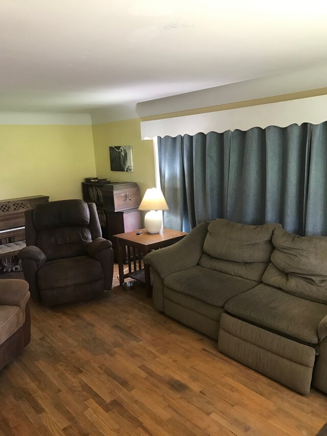 8620 Scio Church Rd, Ann Arbor, MI 48103 - living area featuring wood finished floors