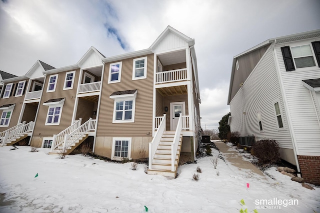 view of townhome / multi-family property