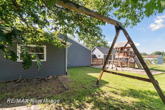 view of yard featuring a playground