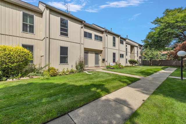 exterior space featuring a lawn