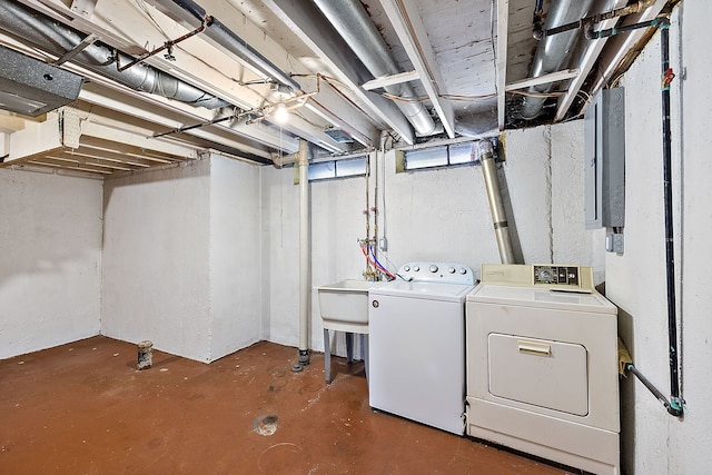 laundry room featuring washer and clothes dryer