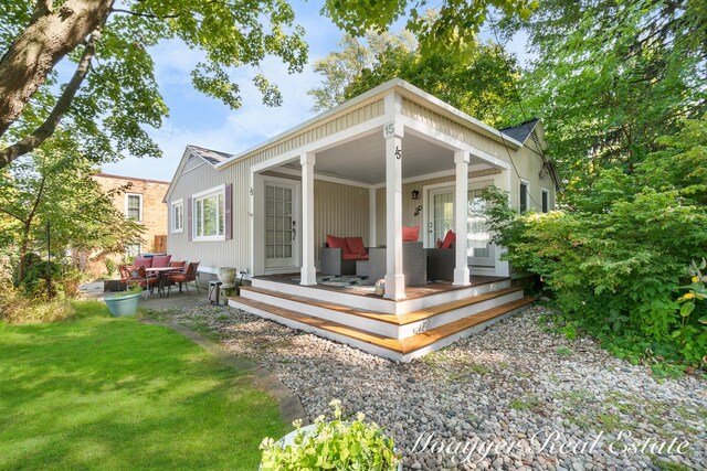 15 E Wall St, Douglas, MI 49406 - back of house with a yard