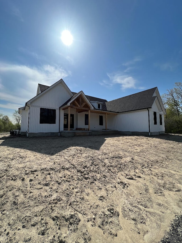 view of modern inspired farmhouse