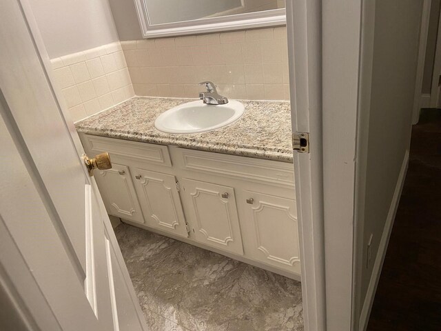 17161 Redford St Unit 203, Detroit, MI 48219 - bathroom featuring vanity