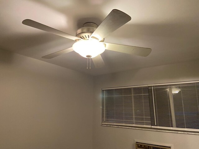 17161 Redford St Unit 203, Detroit, MI 48219 - detailed view of a ceiling fan
