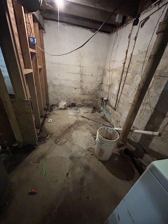 1028 Campbell St, Flint, MI 48507 - view of unfinished basement