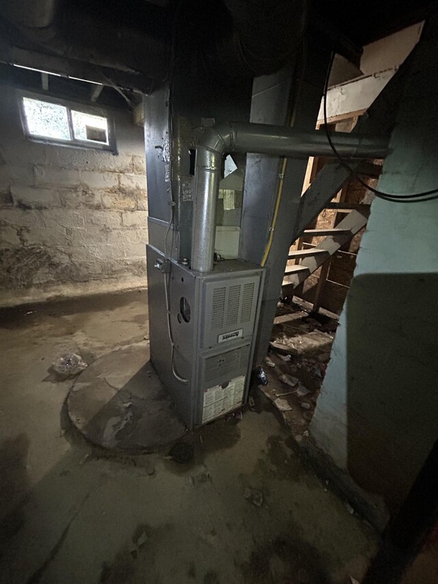 1028 Campbell St, Flint, MI 48507 - view of utility room