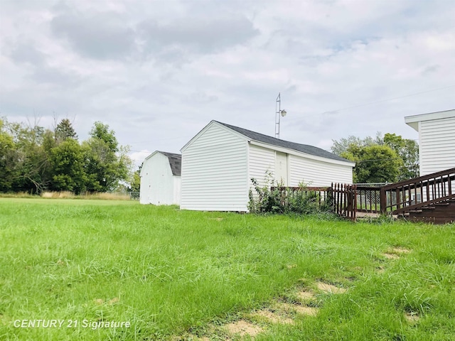 1540 Pound Dr, Flint, MI 48532 - view of yard
