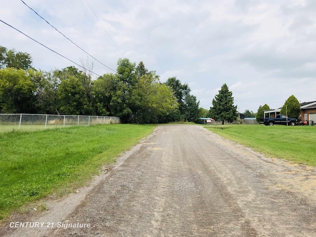 1540 Pound Dr, Flint, MI 48532 - view of dirt / gravel road