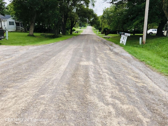 1540 Pound Dr, Flint, MI 48532 - view of dirt / gravel road