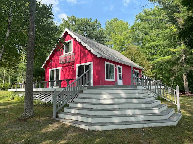 view of outbuilding