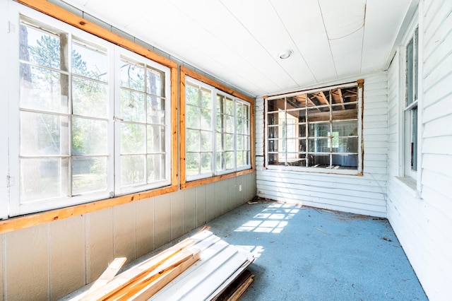 view of unfurnished sunroom