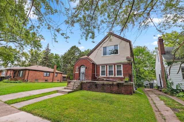 view of front of property with a front lawn