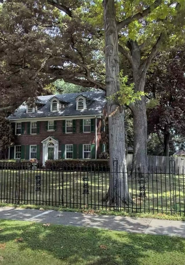 view of front of house