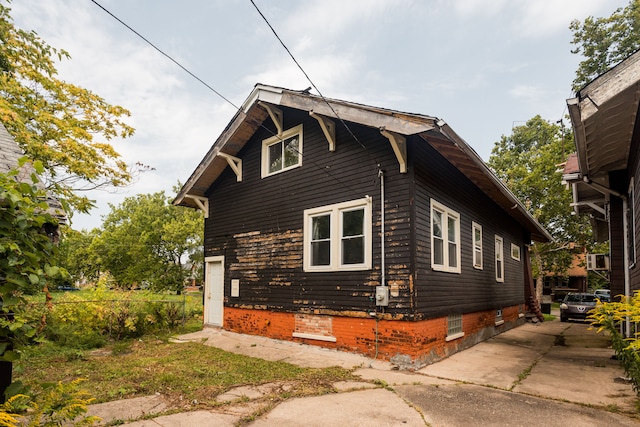 view of side of home