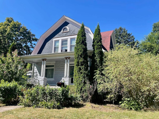 view of front of house with a porch