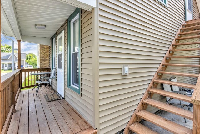 622 W Ganson St, Jackson, MI 49201 - view of wooden terrace