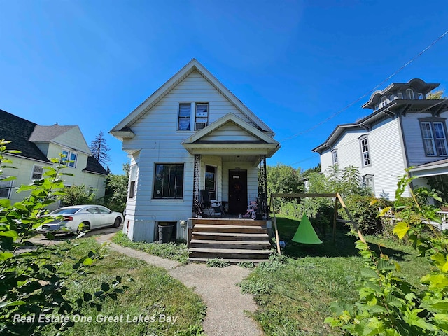 view of front of house