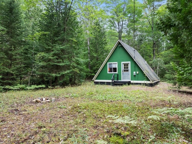 view of outbuilding