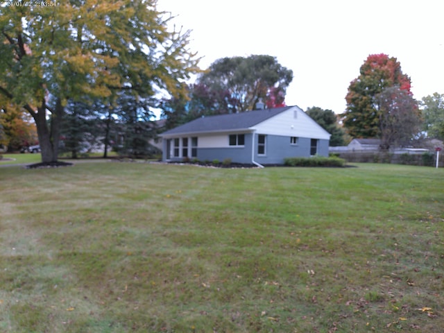 Listing photo 3 for 4736 Summerhill Dr, Clarkston MI 48346