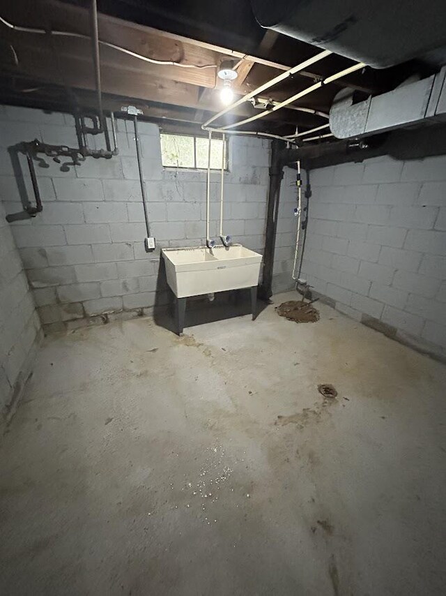 928 Mann Ave, Flint, MI 48503 - below grade area with a sink