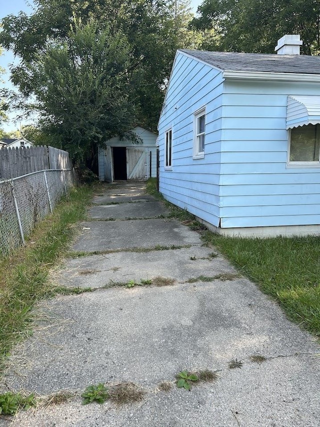 3288 Kissner Ave, Flint, MI 48504 - view of yard