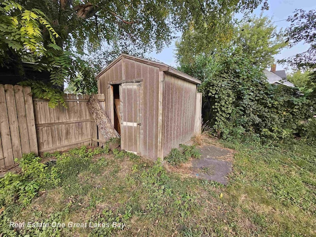 422 N Woodbridge St, Saginaw, MI 48602 - view of shed