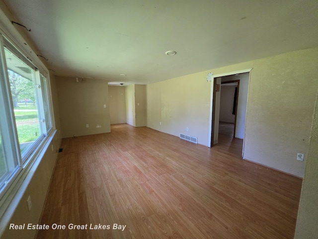 3810 Nicol Dr, Saginaw, MI 48601 - unfurnished room with light wood-style floors