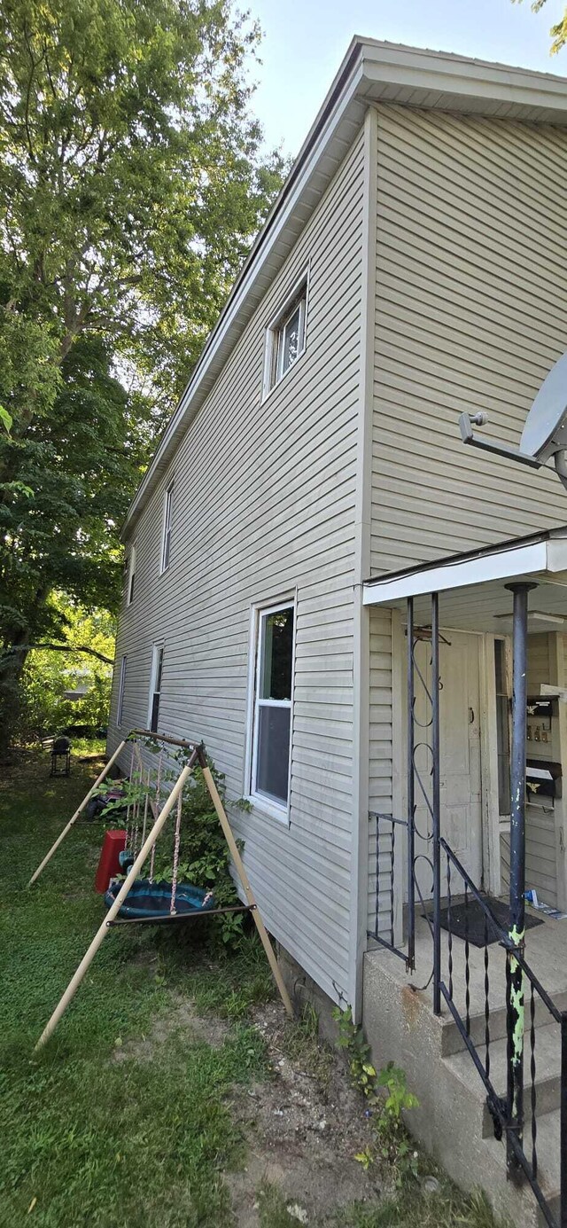 16 S 7th St, Niles, MI 49120 - view of side of home