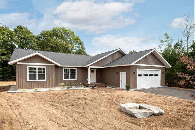 1823 Old Cabin Dr, Interlochen, MI 49643