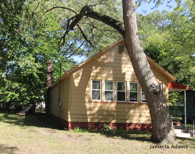 view of home's exterior