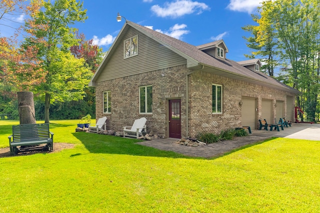 rear view of house featuring a yard