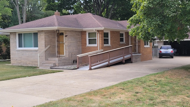 view of front of house with a front yard