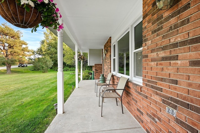 9090 Windsong Ln, Cadillac, MI 49601