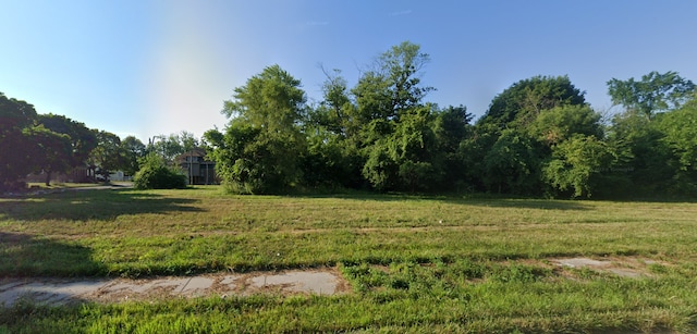 8860 Yates St, Detroit, MI 48214
