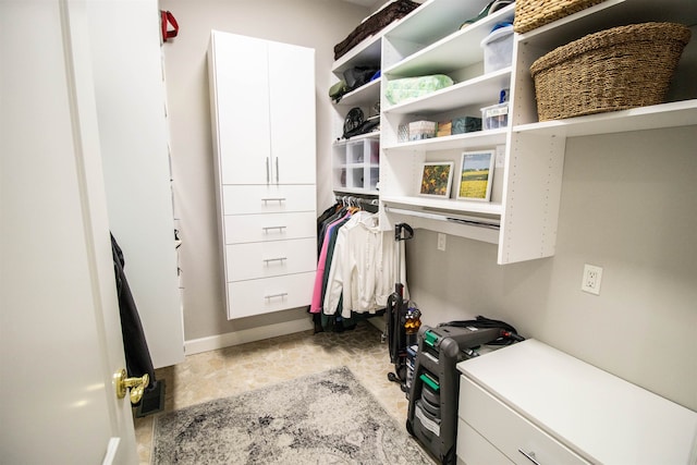 view of spacious closet