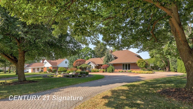 view of front of house with a front yard