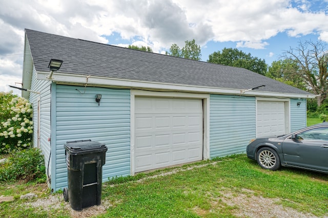 view of detached garage