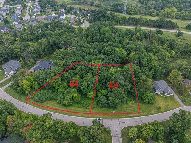 7513 Maple Ridge Dr, Clarkston, MI 48346 - aerial view of property's location with property boundaries highlighted