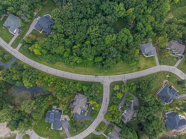 7513 Maple Ridge Dr, Clarkston, MI 48346 - aerial overview of property's location