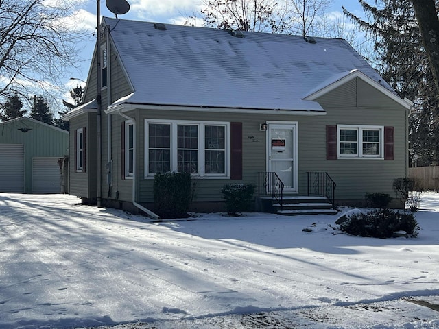 view of front facade featuring a garage