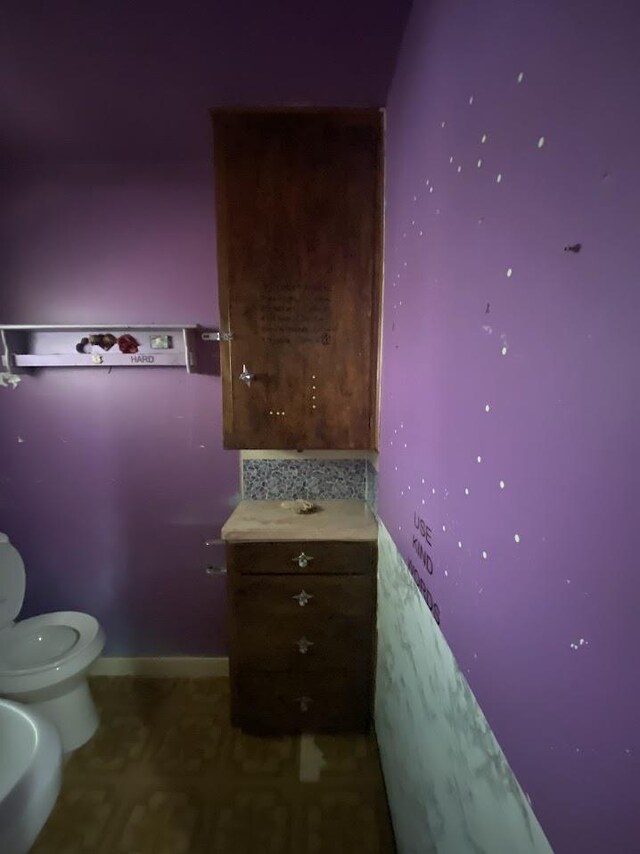 836 Victoria Ave, Flint, MI 48507 - bathroom with toilet and vanity