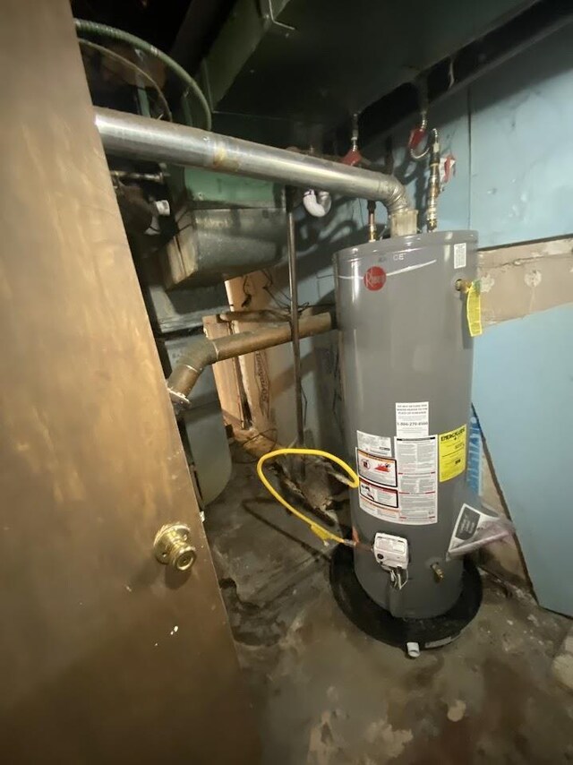 836 Victoria Ave, Flint, MI 48507 - utilities with water heater