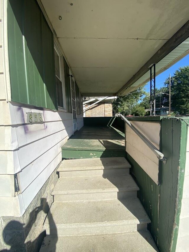 836 Victoria Ave, Flint, MI 48507 - view of stairs