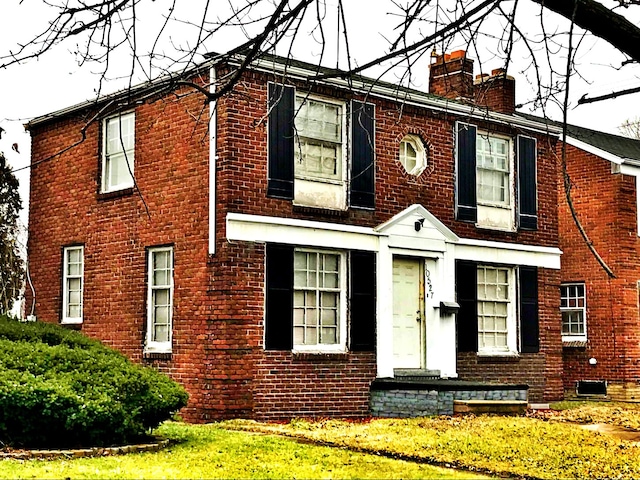 view of front facade