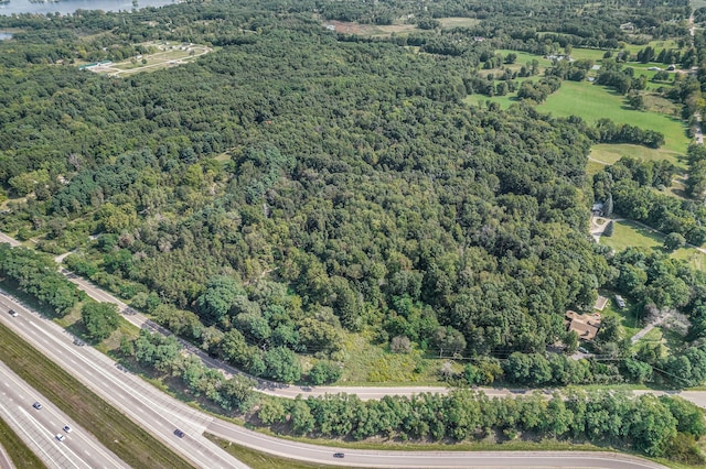 9082 Runyan Lake Rd, Fenton, MI 48430