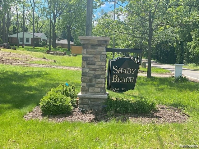 5716 Evergreen Ave, Orchard Lake, MI 48324