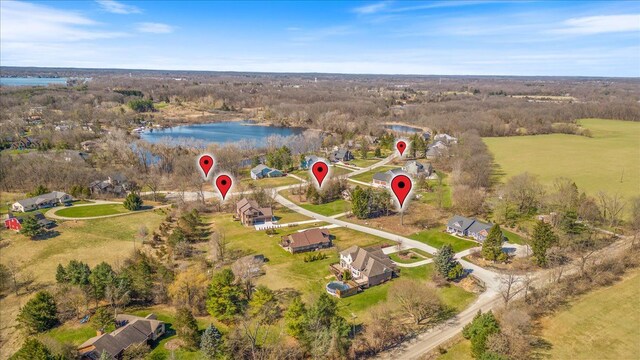 10468 Oak Shore Dr, South Lyon, MI 48178