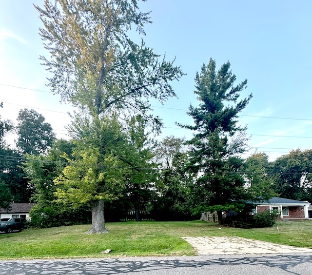 Listing photo 2 for 18656 Midway Ave, Southfield MI 48075