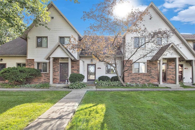 front of property featuring a front yard